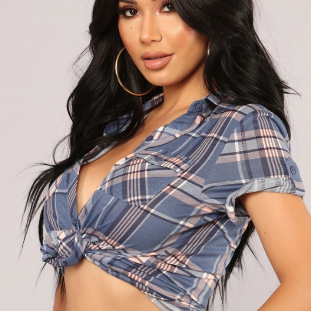 💙 NWOT* Soul Mate Plaid Top